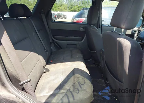 2009 Ford Escape Xlt из США, поврежденный, VIN 1FMCU93G39KB64337